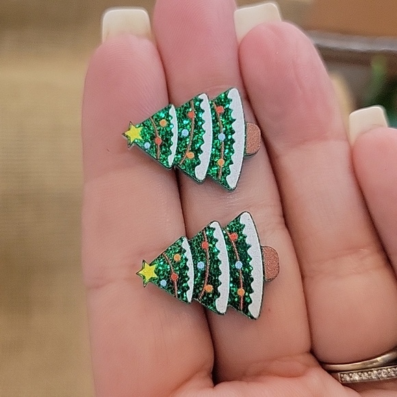 Ear Envy Jewelry - 🔥LAST PAIR🔥 Holiday Tree Sparkle Stud Earrings